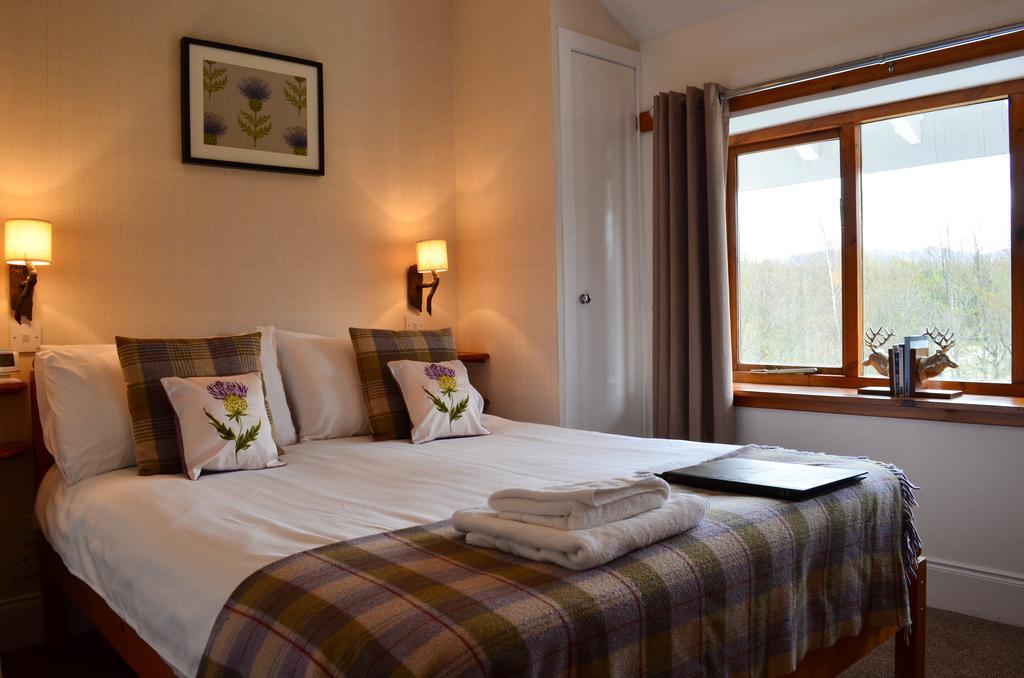 Ardlogie Guest House Aviemore Exterior photo